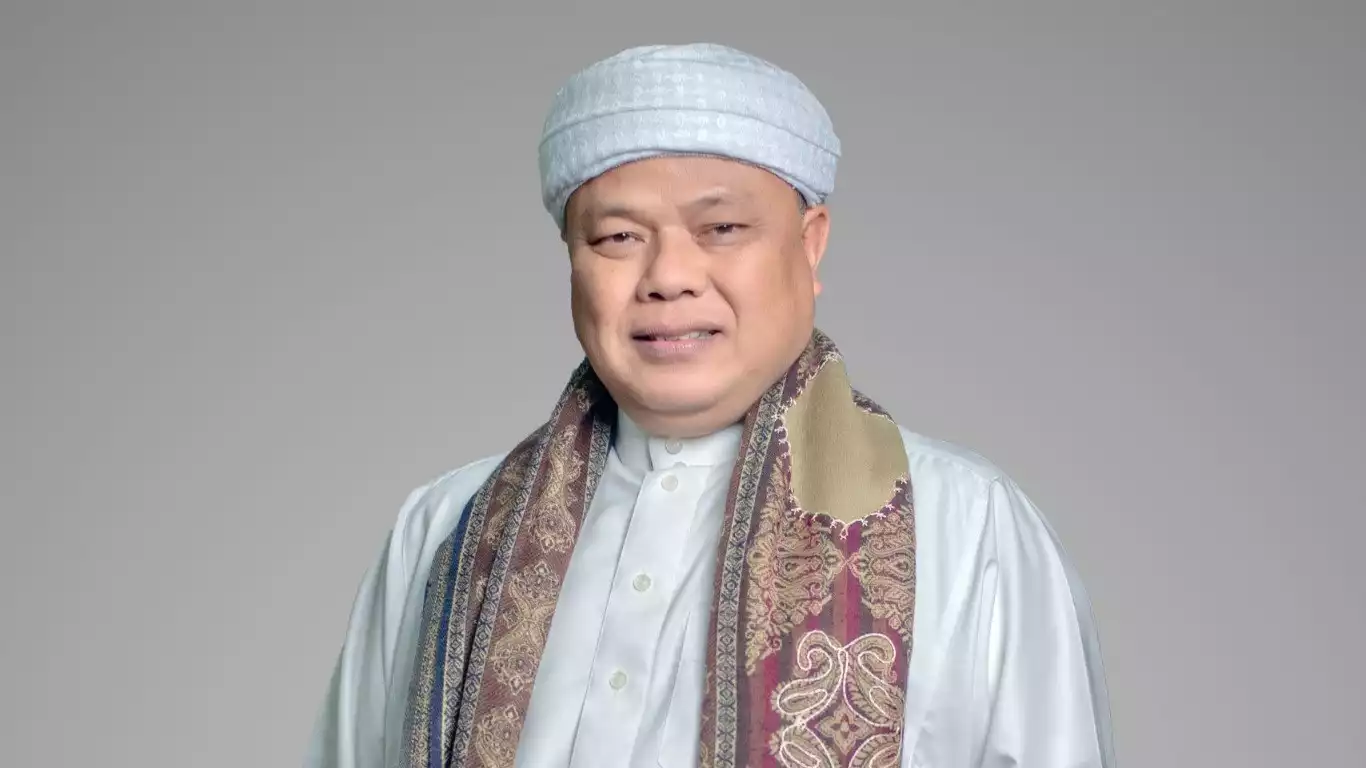 Pengasuh Pondok Pesantren (Ponpes) Darus Syifa Yaspida Sukabumi, E.S Mubarok.