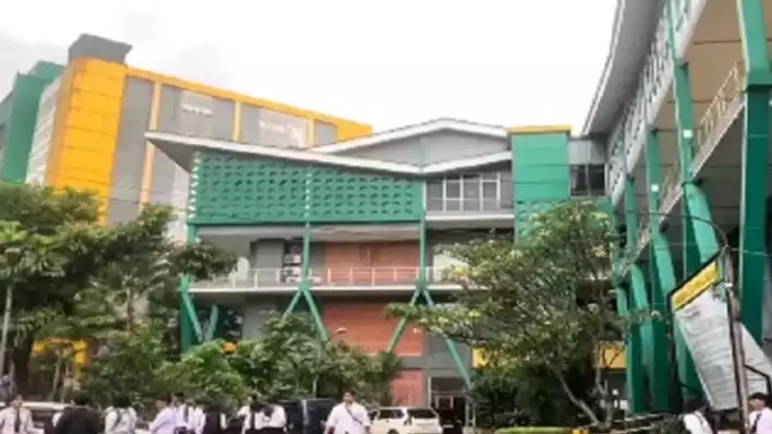 Mahasiswi Universitas Pakuan yang Diduga Sengaja Loncat dari Lantai 3 Kampus