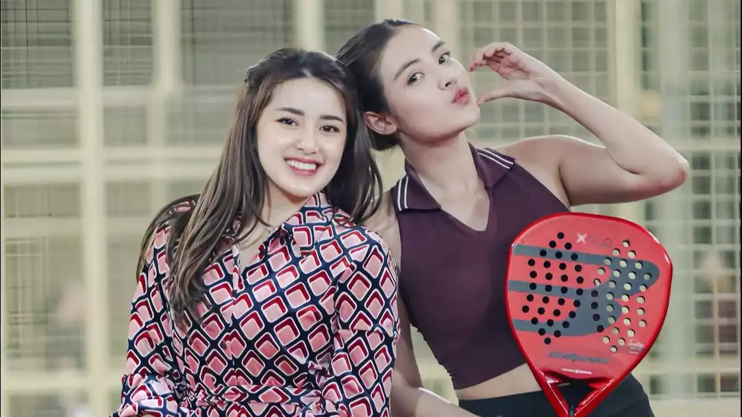 Rosiana Dewi main padel bersama rekan sesama artis