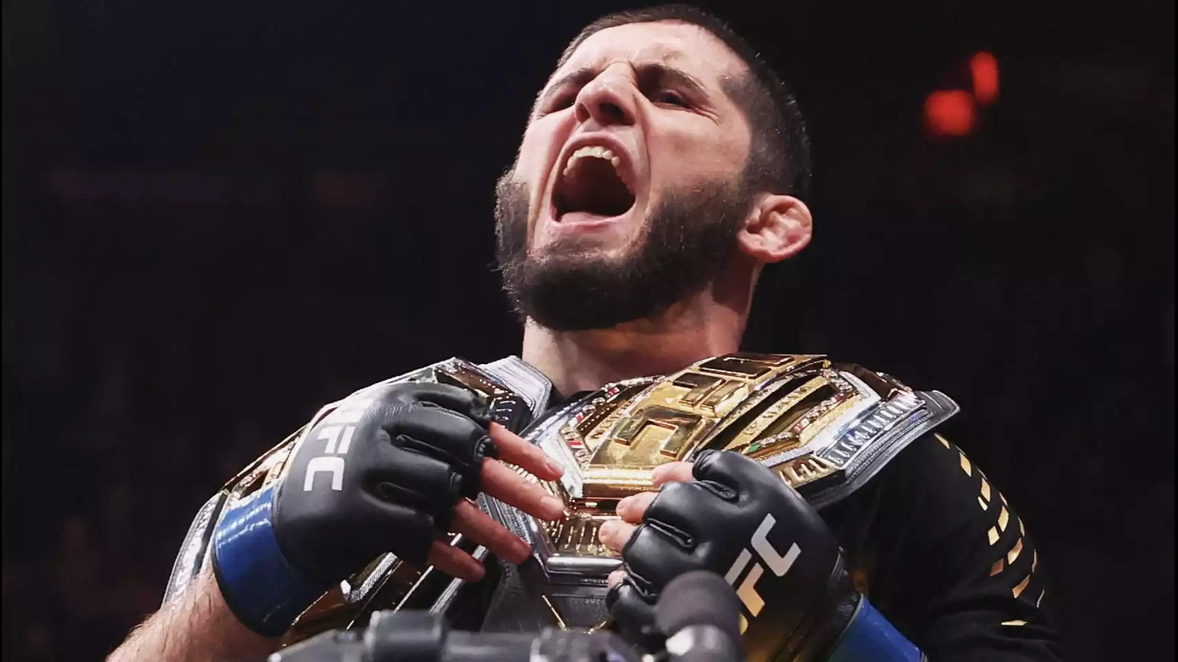 Islam Makhachev berhasil menjadi juara kelas welter di UFC 322.