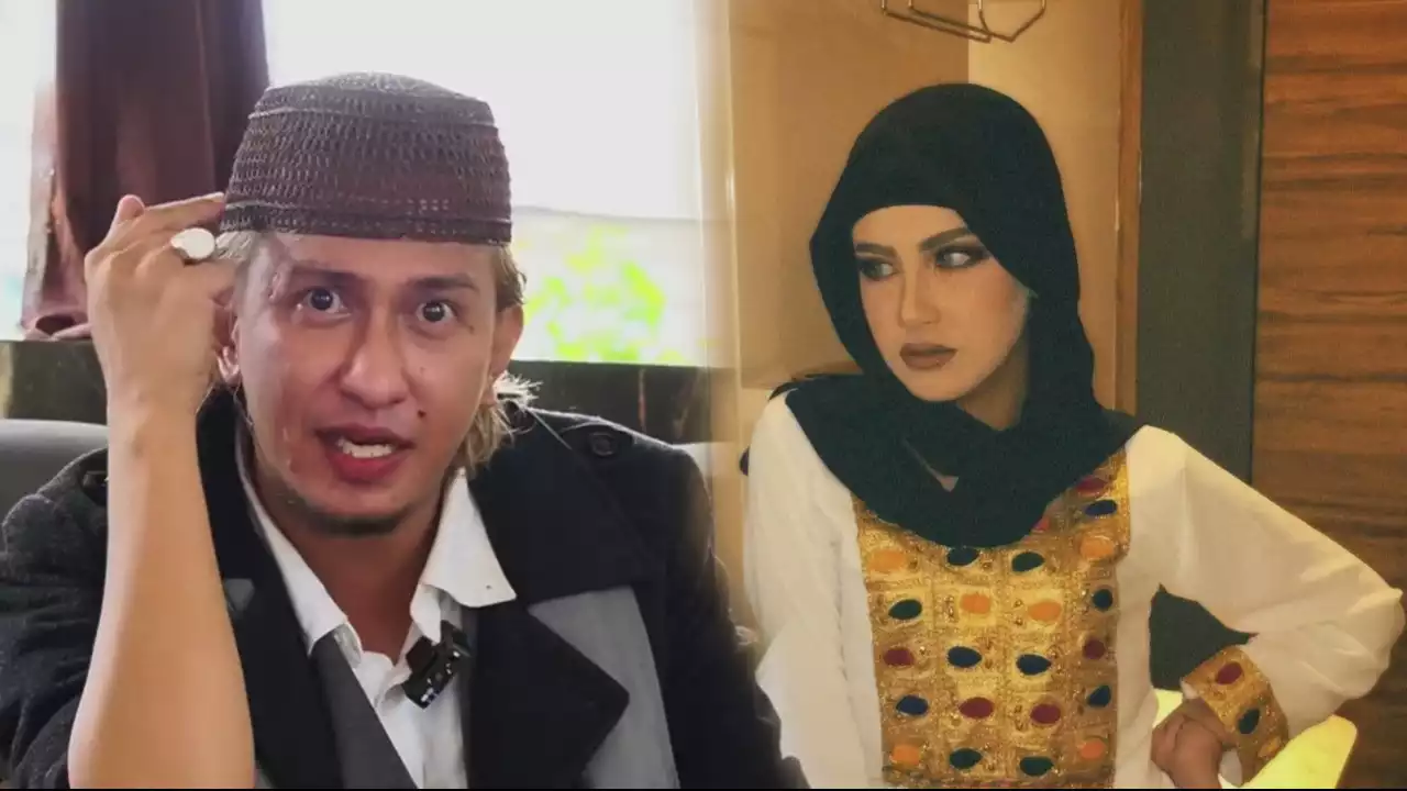 Habib Bahar bin Smith & Model Helwa Bachmid