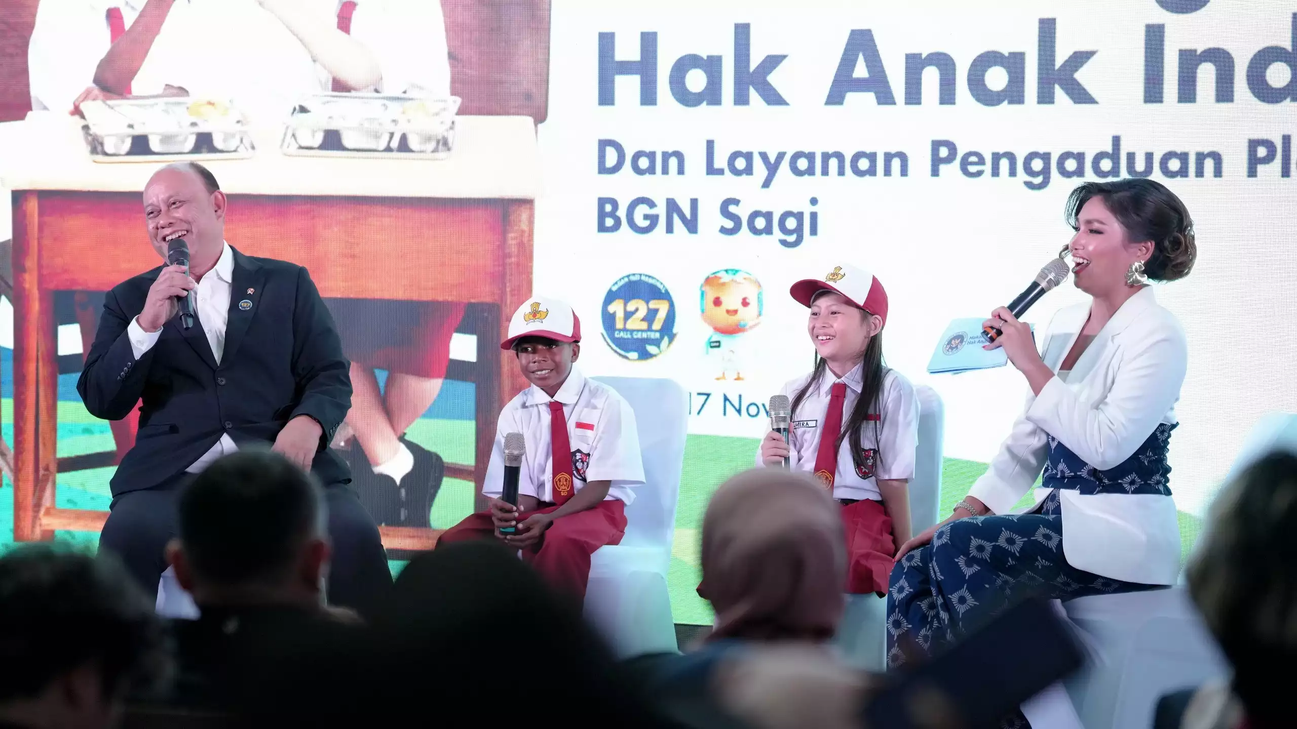 Badan Gizi Nasional (BGN) resmi memperkenalkan Tema Payung Program Makan Bergizi Gratis (MBG): “Makan Bergizi, Hak Anak Indonesia”