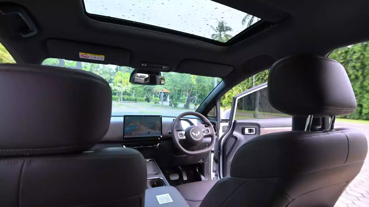 Interior Wuling Darion PHEV