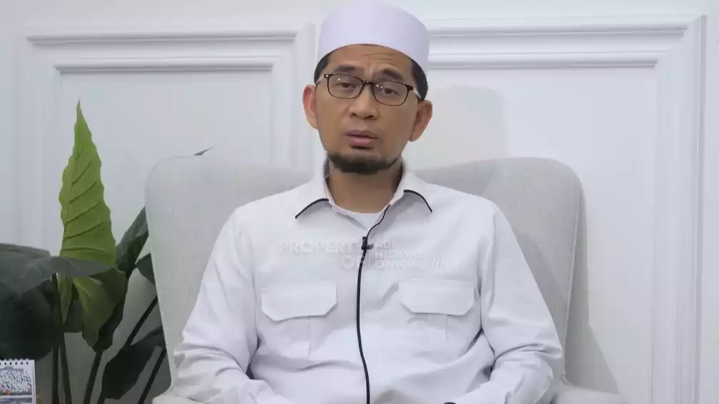 Sosok Ustaz Adi Hidayat