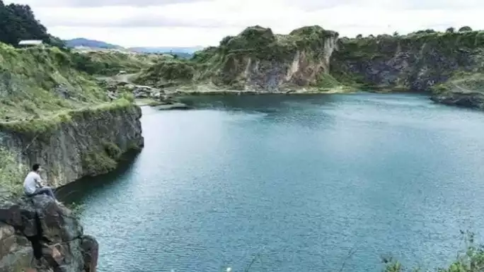 Danau Quarry Bogor