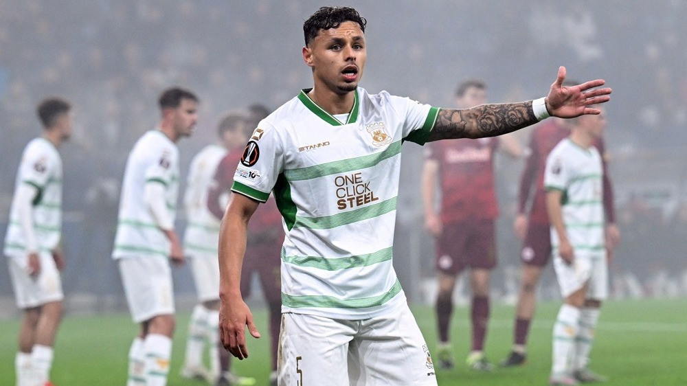 Setelah Maarten Paes, Ajax Akhirnya Kembali Incar Bek Kiri Timnas Indonesia yang Sudah Lama Dipantau?
            - galeri foto