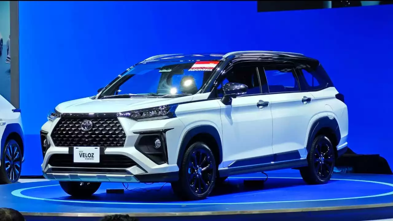 World Premiere Toyota Veloz Hybrid EV