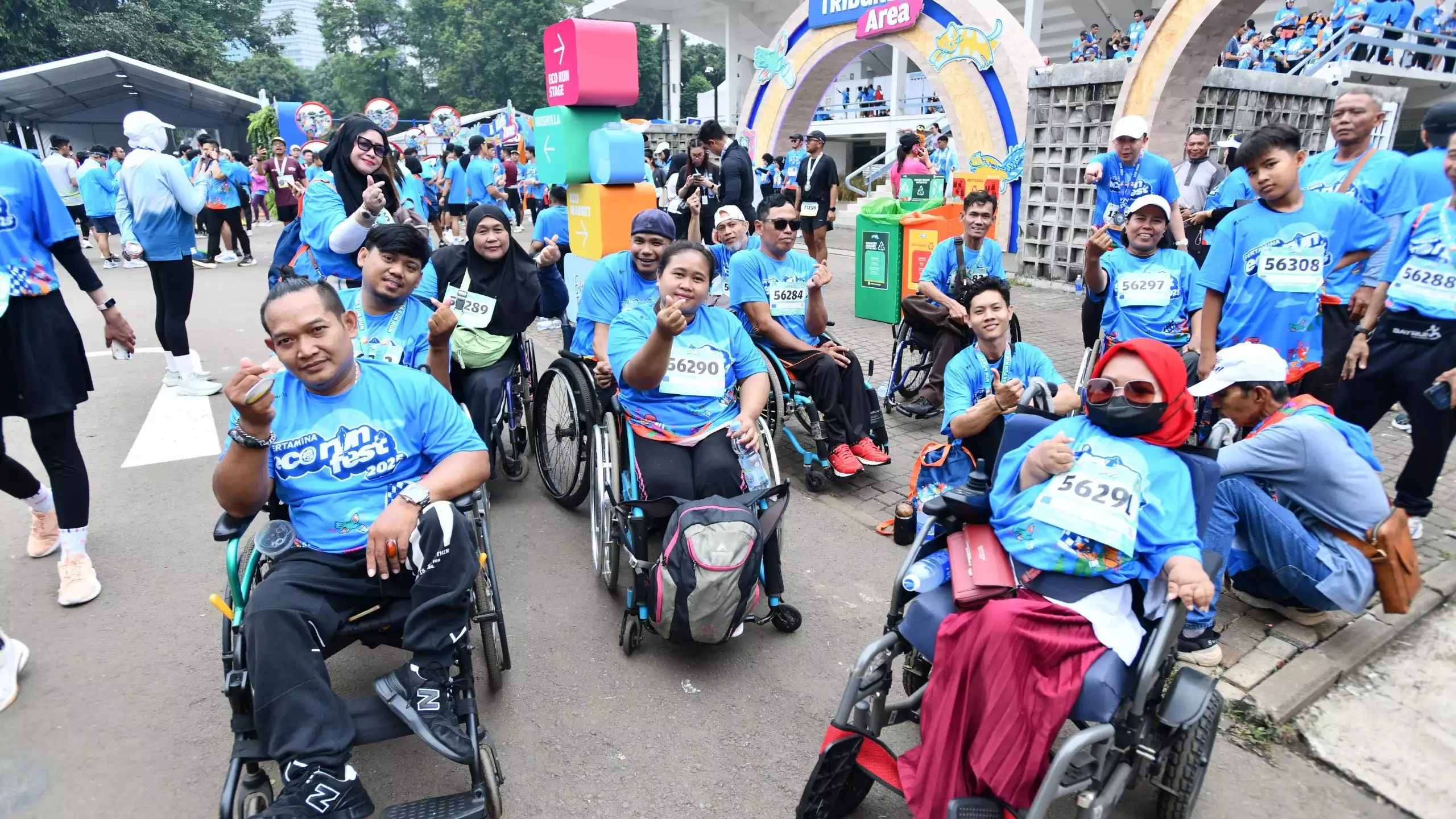 Penyandang disabilitas ikut ramaikan gelaran EcoRun Fest 2025 Pertamina, di Istora Senayan, Jakarta pada Minggu (23/11/2025).