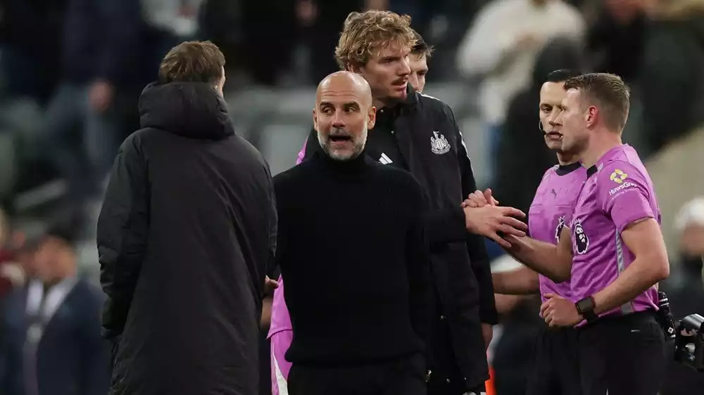 Pelatih Manchester City Pep Guardiola