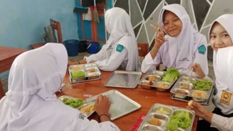Lowongan Kerja di MBG 5 Februari 2026, Ada Posisi Chef hingga Akuntan: Gaji Mulai dari Rp4,5 Juta
            - galeri foto