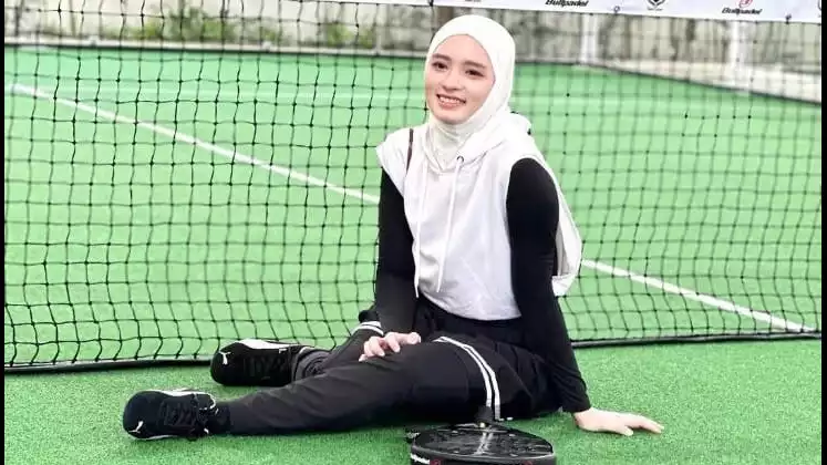 Inara Rusli main Padel