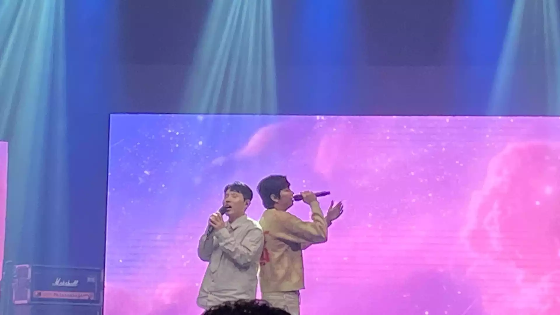 Dept dan Fabinda Tito dalam Dream Age Tour Jakarta, Sabtu (29/11/2025)