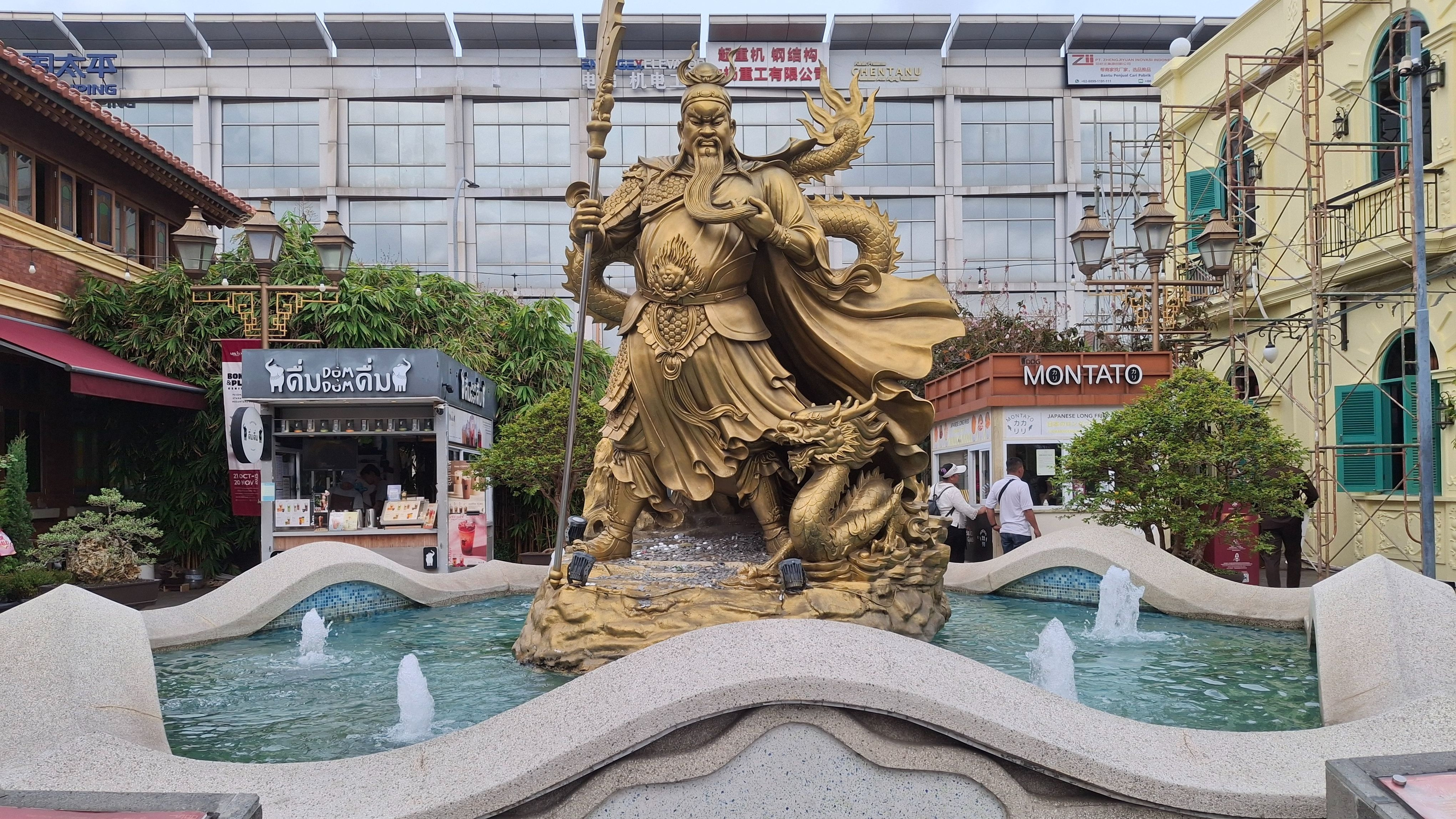 5 Spot Paling Estetik di PIK 2 untuk Liburan Akhir Tahun, No Worries Bawa Anak
            - galeri foto