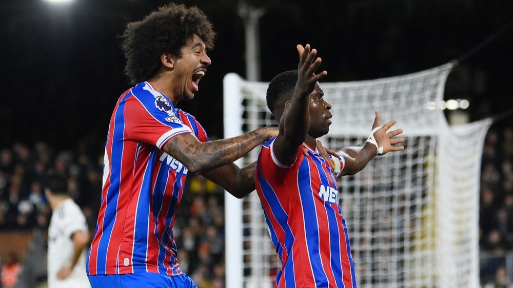 Marc Guehi rayakan gol Crystal Palace