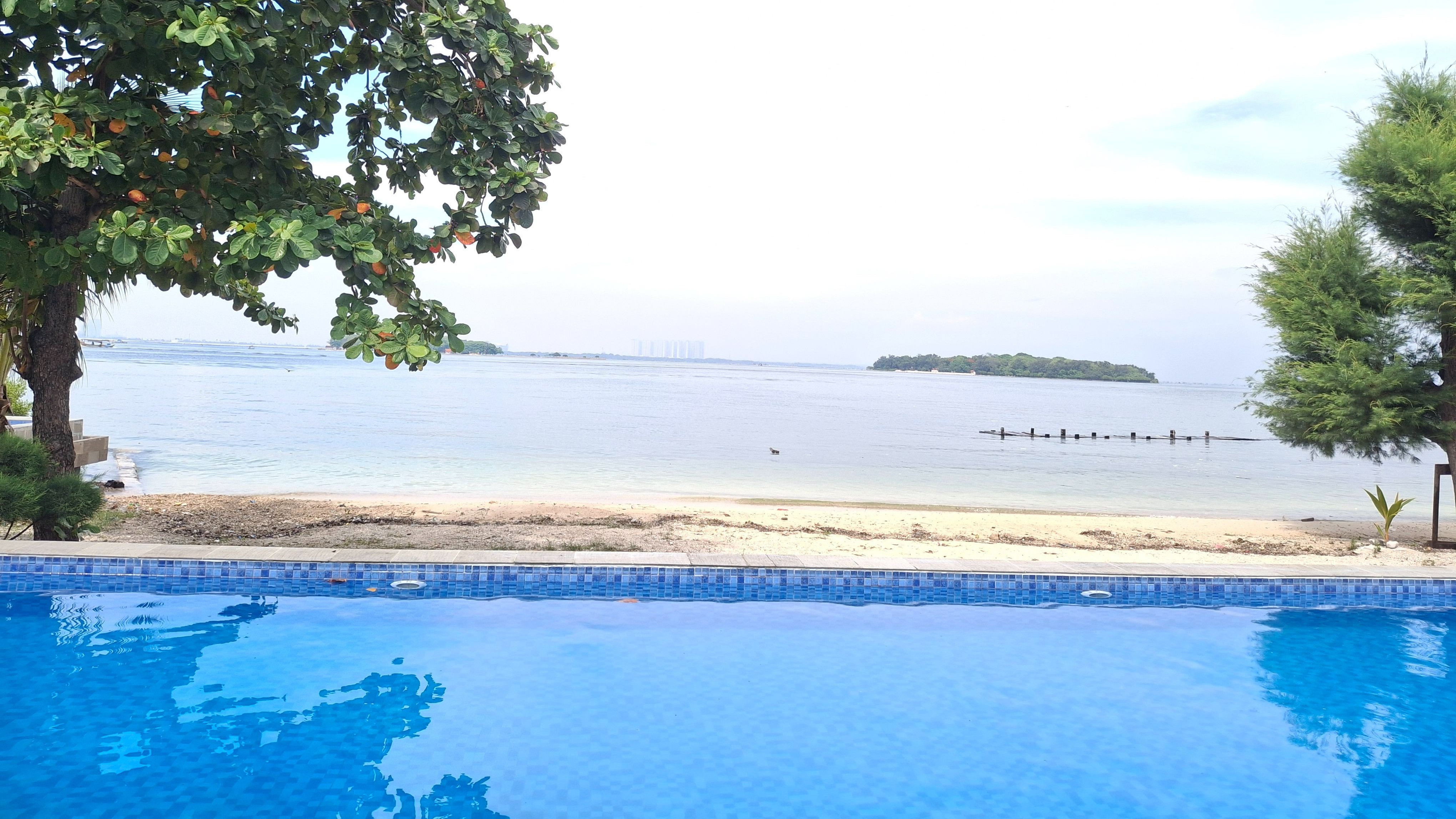 kolam renang Pulau Bidadari