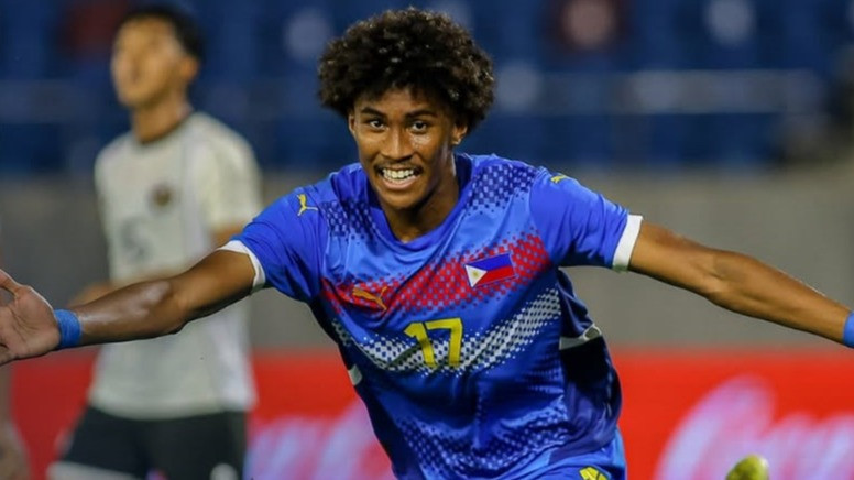 Pemain Timnas Filipina U-22, Otu Banatao, di laga fase grup SEA Games 2025 melawan Timnas Indonesia U-22