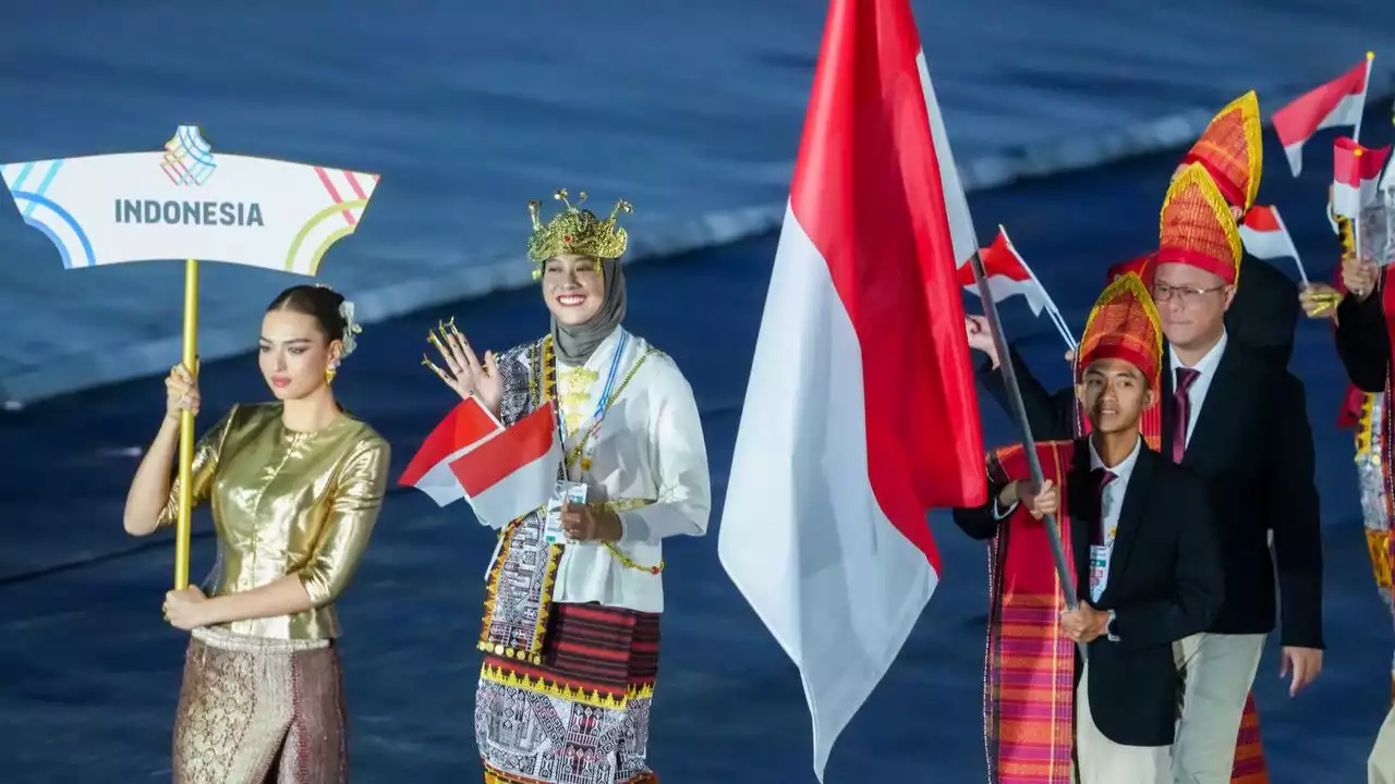 Megawati Hangestri dan Robi Syianturi Pimpin Kontingen Indonesia di Opening Ceremony SEA Games 2025