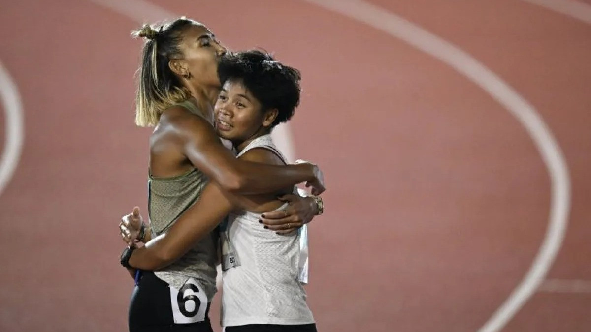 Dina Aulia (kanan) buat medali emas SEA Games sebagai motivasi lolos Olimpiade