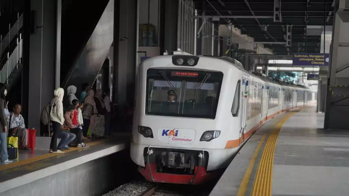 Kereta Commuter Line Bandara Soekarno-Hatta