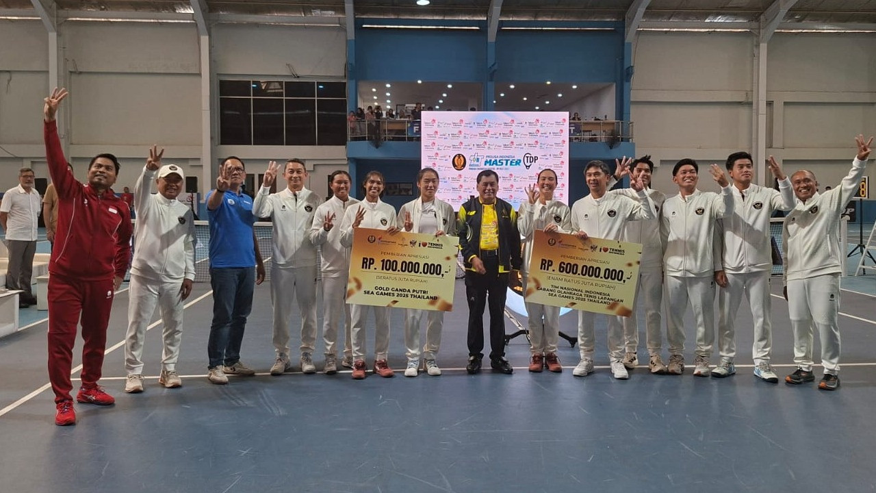 Ketua Umum Pengurus Pusat Persatuan Lawn Tennis Indonesia (PP PELTI), Prof. Dr. Drs. Nurdin Halid, secara resmi membuka kompetisi Pro Liga Indonesia Master 2025 di Lapangan Tenis Indoor PGN, Daan Mogot, Jakarta Barat, Selasa (23/12/2025).