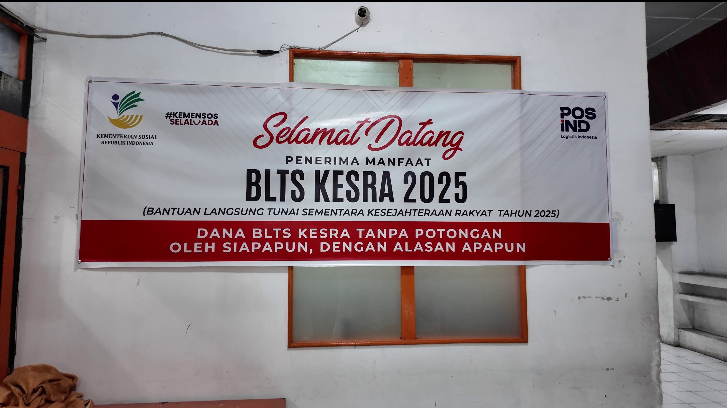 Penyaluran Bantuan Langsung Tunai Sementara Kesejahteraan Rakyat (BLTS Kesra) di Kota Padang dan sejumlah wilayah Sumatera Barat kembali memperlihatkan peran penting Pos Indonesia atau PosIND