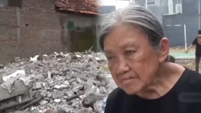 Kronologi Awal Nenek 80 Tahun Elina Diusir Paksa dan Rumah Dibongkar Ormas di Surabaya, Pemkot Turun Tangan
            - galeri foto