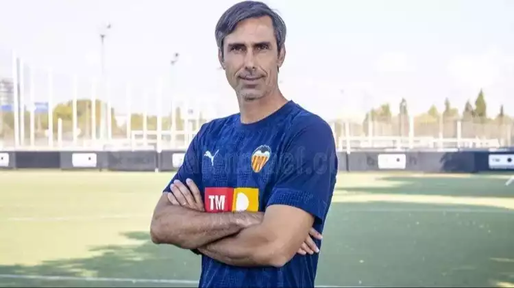 Pelatih tim putri Valencia B Fernando Martín Carreras