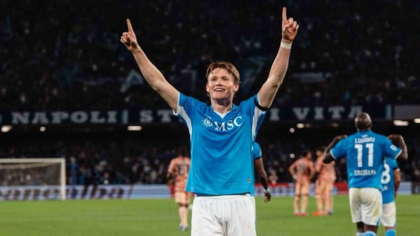 Pemain Napoli Scott McTominay diisukan comeback ke Manchester United