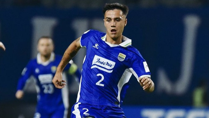 4 Pemain Persib Terancam Tergusur Jika Layvin Kurzawa Gabung, Ada Bintang Timnas Indonesia
            - galeri foto