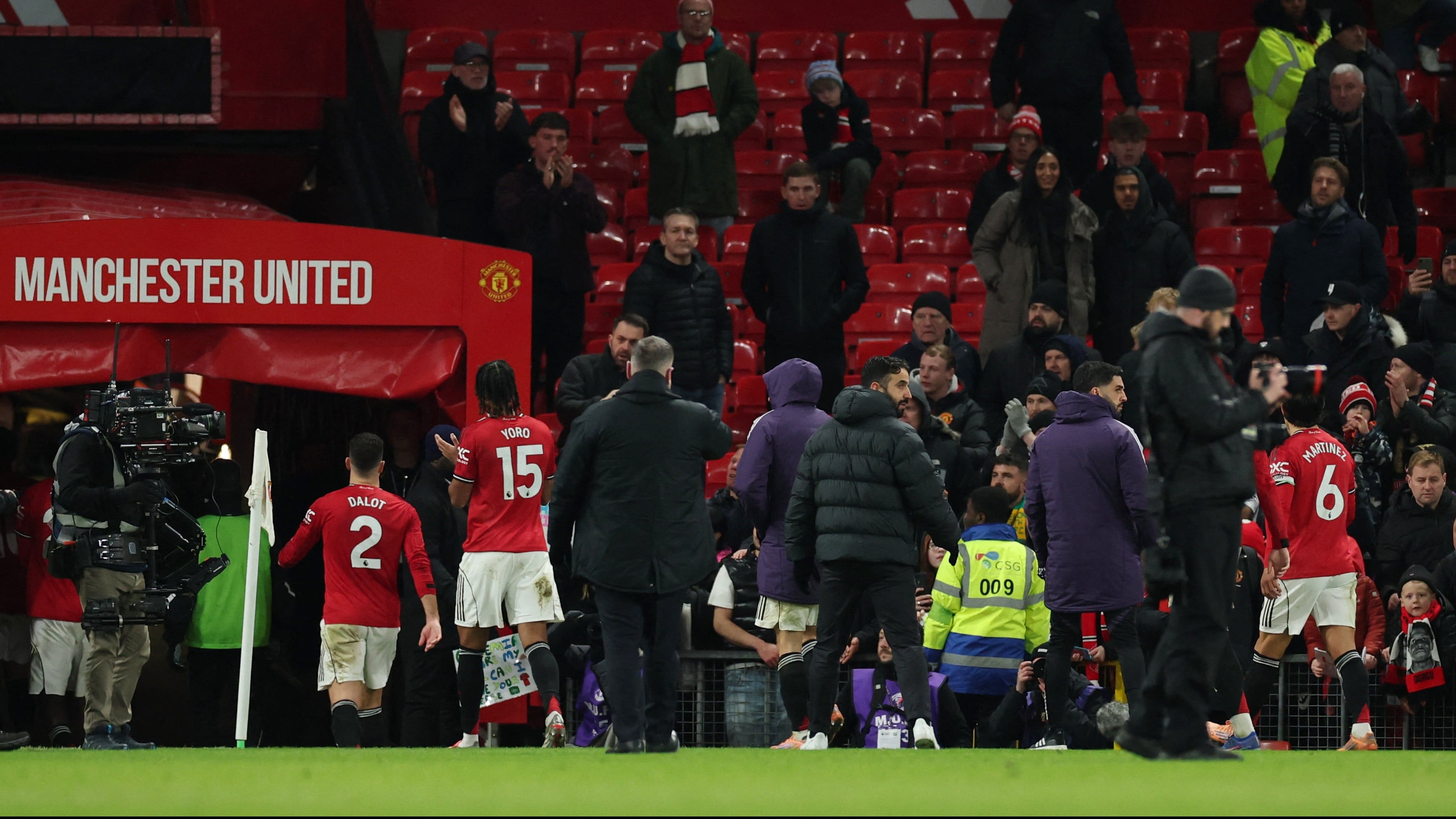 Manchester United (MU)