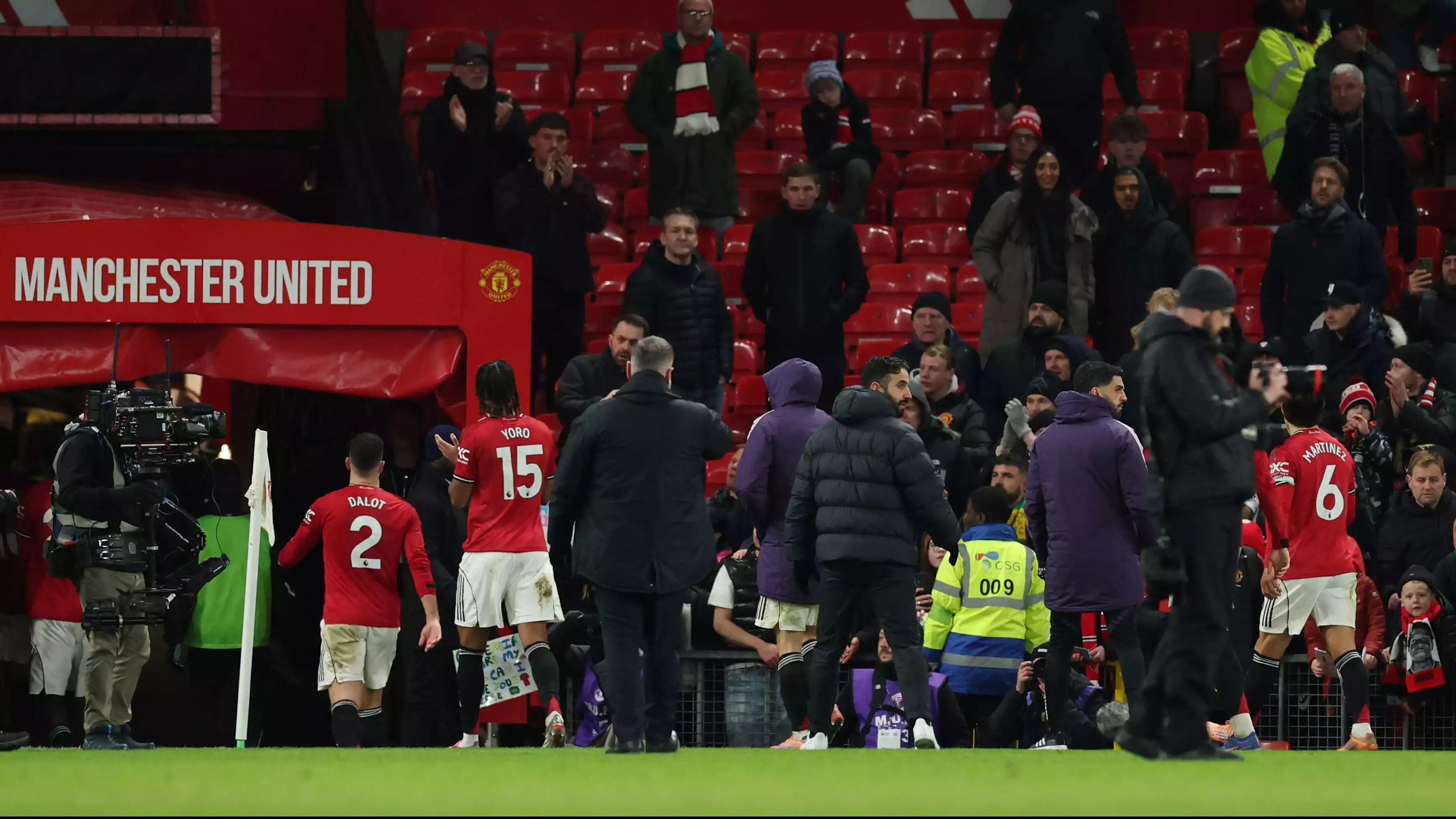 Manchester United (MU)