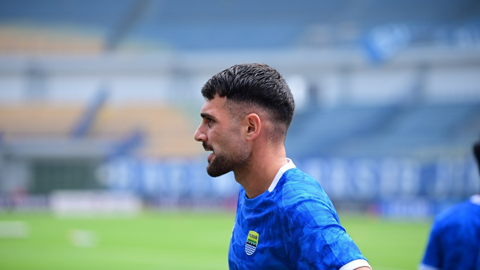 4 Pemain Persib Terancam Tergusur Jika Layvin Kurzawa Gabung, Ada Bintang Timnas Indonesia
            - galeri foto