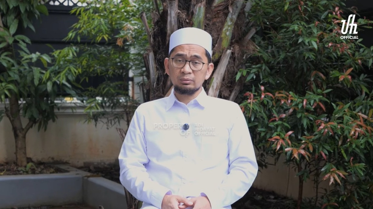 Ustaz Adi Hidayat (UAH) beri pesan menyejukkan untuk pejabat dan masyarakat Indonesia di momen Tahun Baru 2026