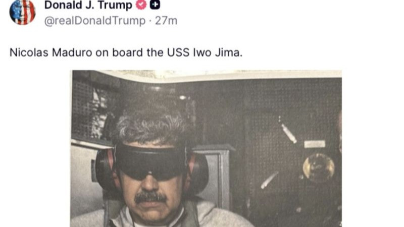 Tangkapan layar unggahan Presiden AS Donald Trump di platform Truth Social yang menampilkan foto Presiden Venezuela Nicolas Maduro yang ditangkap