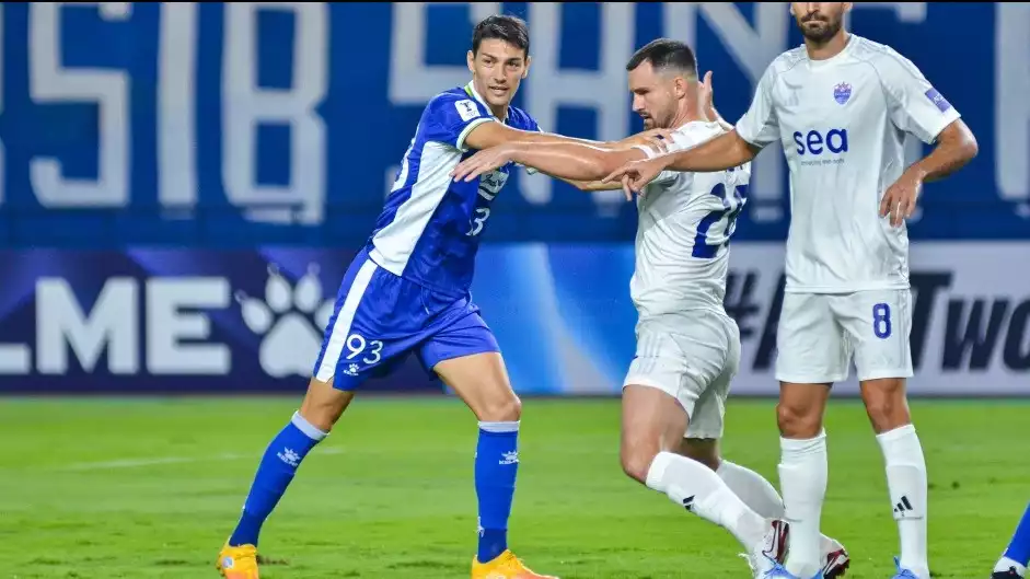 Bek Persib Bandung Federico Barba