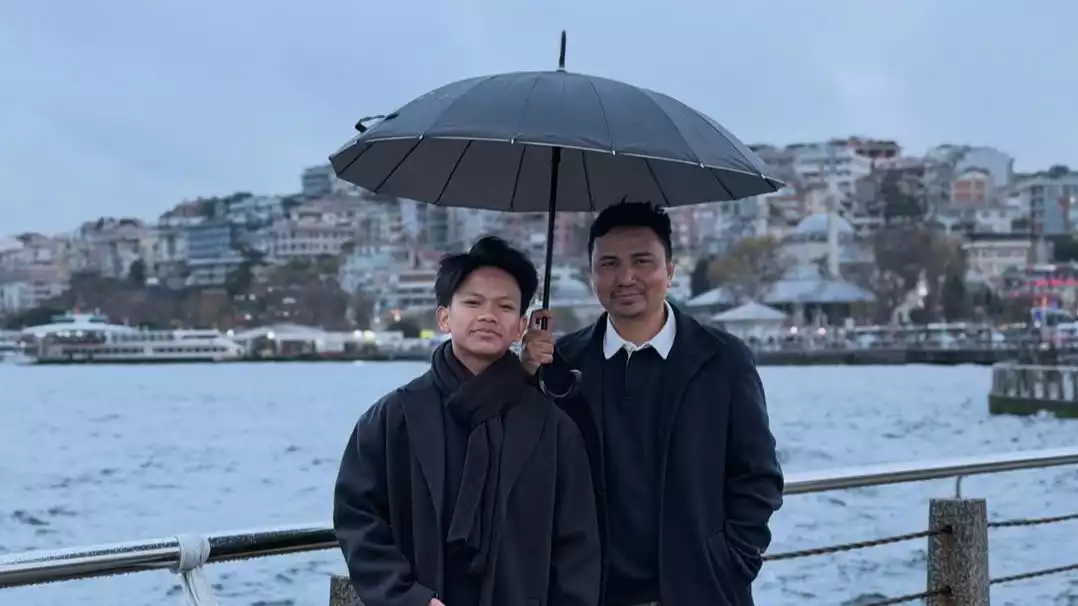 Farel Prayoga dan Manajernya, Muhammad Rais