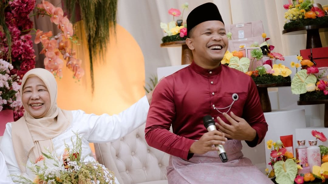 Potret mantan sopir Vanessa Angel, Tubagus Joddy melamar sang kekasih