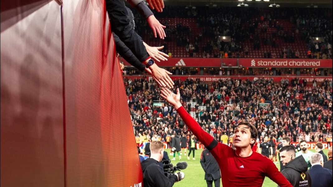 Juventus Coba Pulangkan Federico Chiesa dari Liverpool, Pentingkah Sang Winger untuk Si Nyonya Tua?
            - galeri foto