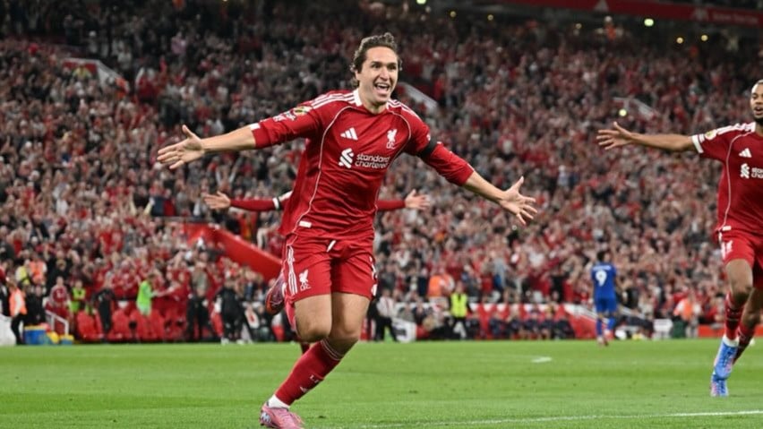 Masa Depan Mohamed Salah Terlihat Jelas usai Liverpool Taklukkan Marseille, Federico Chiesa Akhirnya Gabung Juventus?
            - galeri foto