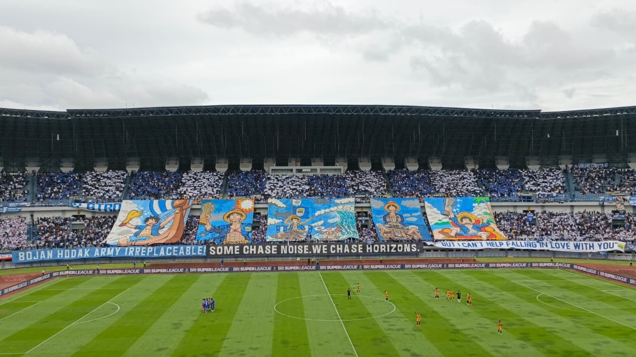 Tifo bobotoh di laga Persib Bandung vs Persija Jakarta