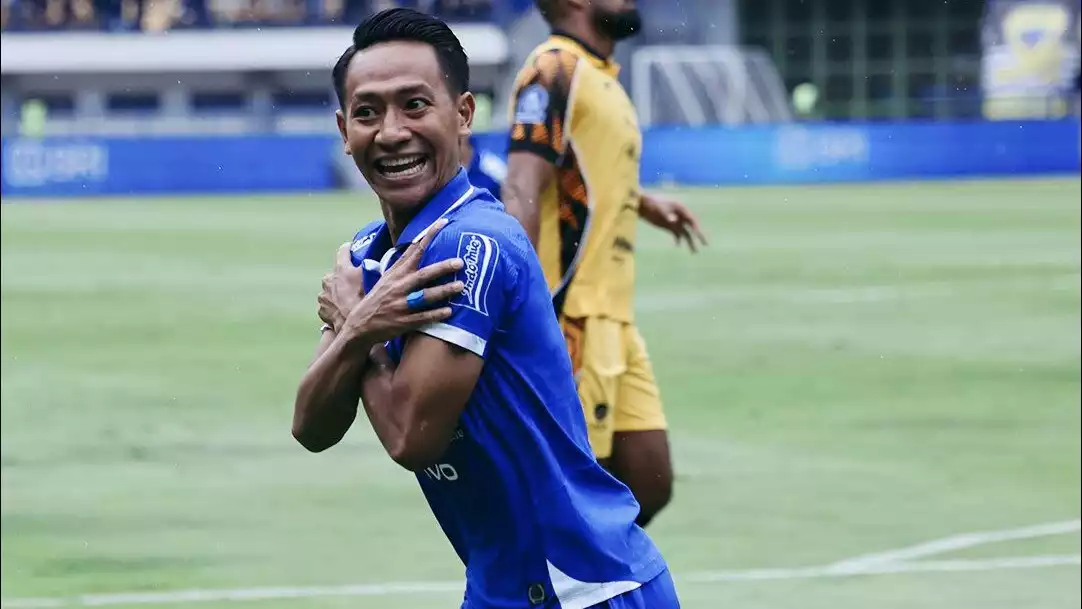 Pemain Persib, Beckham Putra