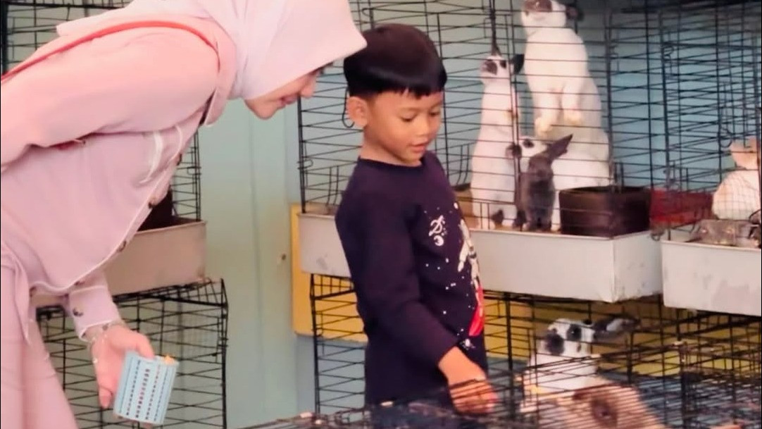 Kebersamaan Atalia Praratya dan putranya Arkana