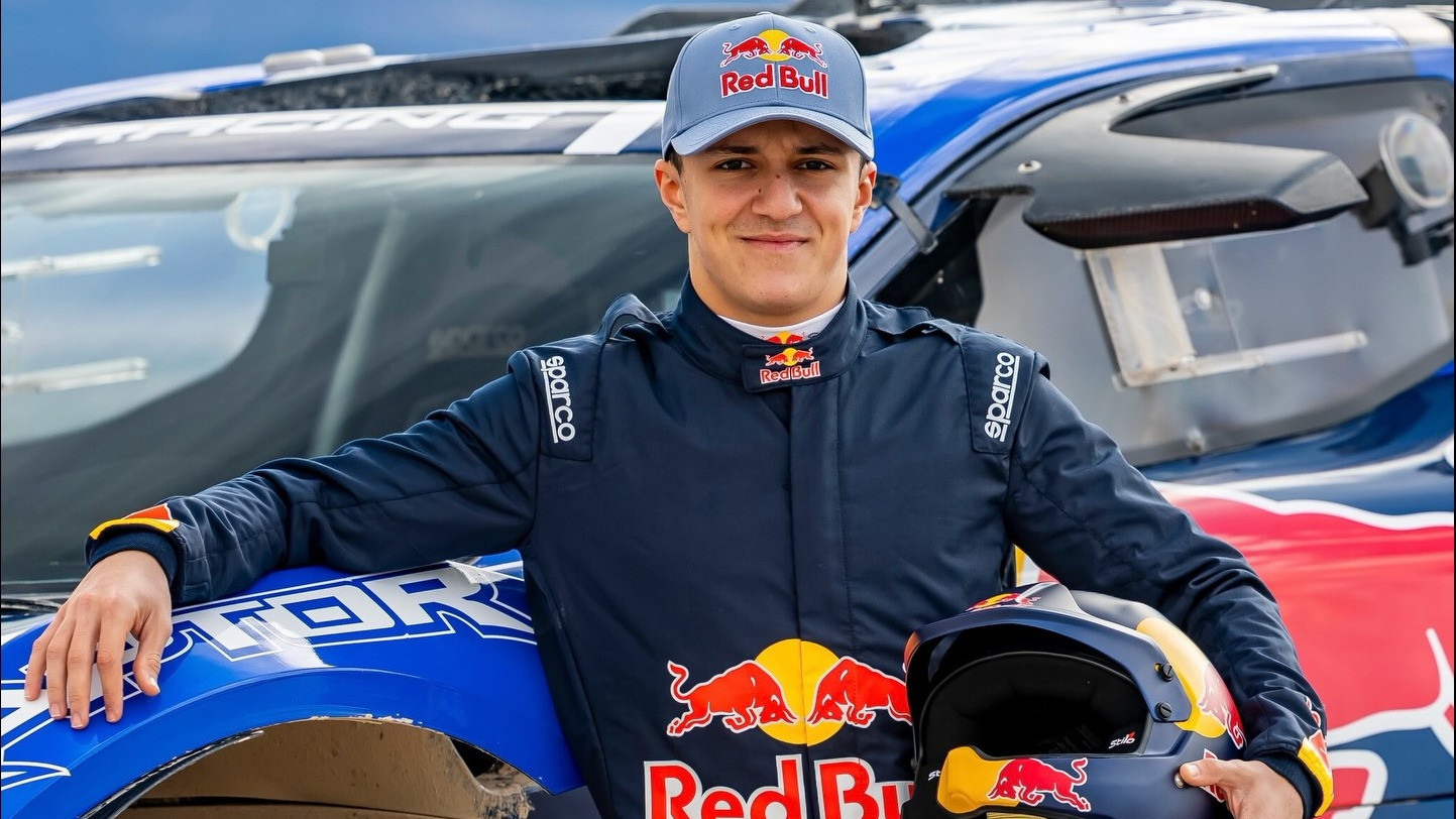 Resmi Berseragam Red Bull di F1 2026, Isack Hadjar Tak Sabar untuk Belajar Banyak Hal dari Max Verstappen
            - galeri foto