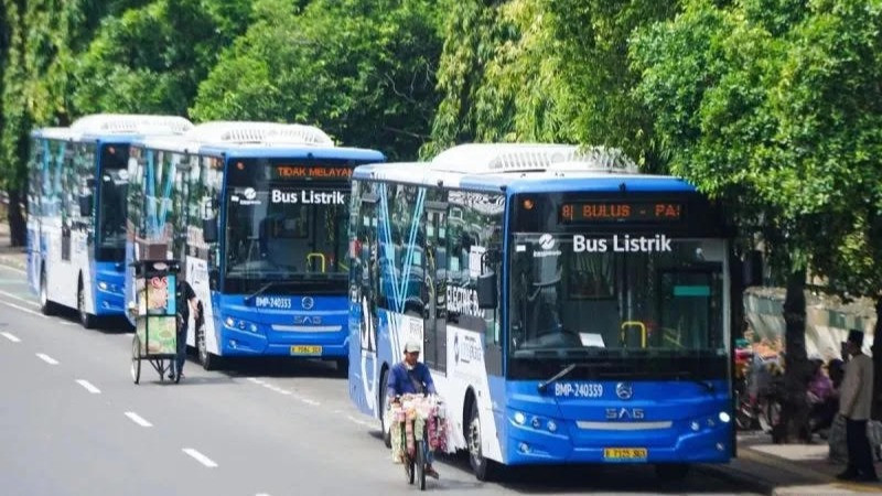 Jalur TransJakarta Dialihkan Dampak Terendam Banjir, Cek Rute Terbaru Disini!
            - galeri foto