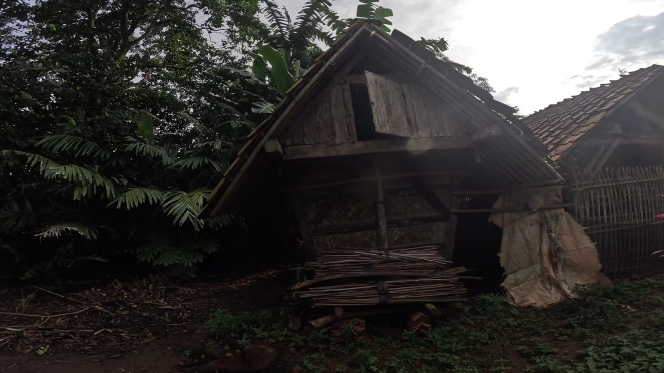 Tak Jauh dari Jakarta, Kampung Cisaat Warisan Pedalaman Kuno Bekasi yang Bertahan di Tengah Deru Industri
            - galeri foto