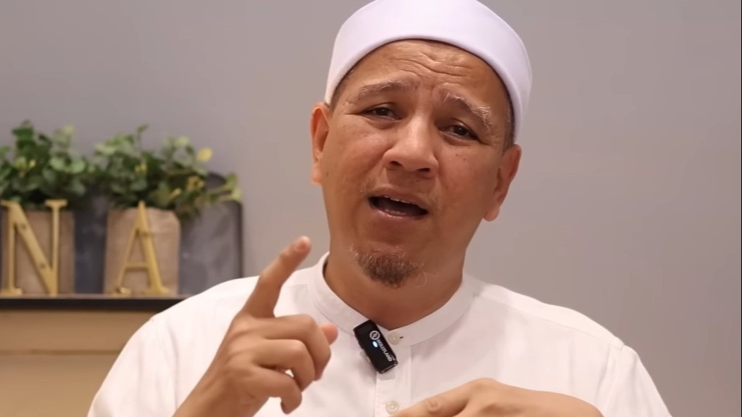 Ijazah Habib Novel Alaydrus: Cara Mengamalkan Ayat 1000 Dinar agar Diguyur Rezeki Tak Disangka-sangka
            - galeri foto