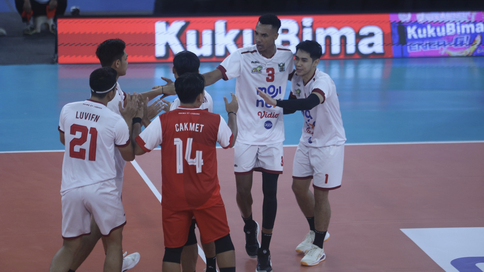 Surabaya Samator Dramatis Kalahkan Medan Falcons di Proliga 2026, Fahry Septian Cs Gagal Total di Kandang Sendiri
            - galeri foto