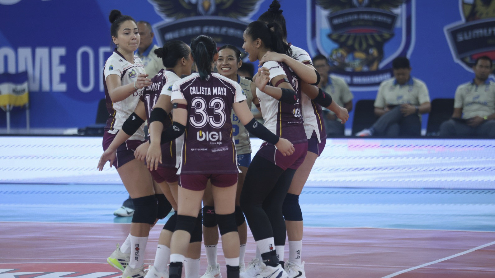 Gagal Bawa Pulang Dua Kemenangan dari Medan, Pelatih Bandung BJB Tandamata Sayangkan Kekalahan Anak Asuhnya dari JEP
            - galeri foto