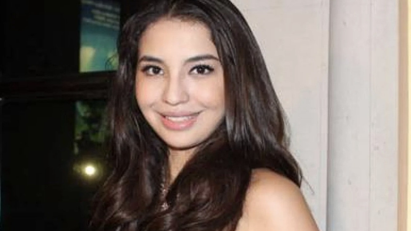 Manohara Ungkap Sang Ibu Sering Membawanya ke Dukun saat Kecil karena Tidak Nurut
            - galeri foto