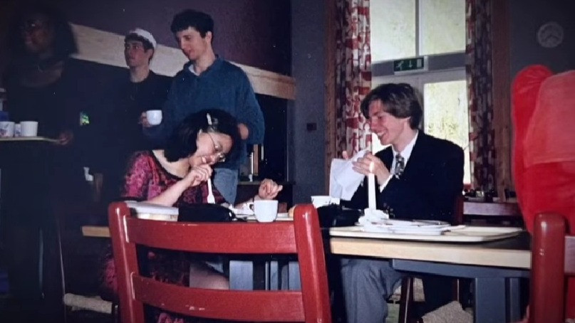 Kisah Cinta Wamen Stella Christie dan Prof. Bartek Czech: Dari Sekolah di Norwegia hingga Ujian Berat di Aspen
            - galeri foto